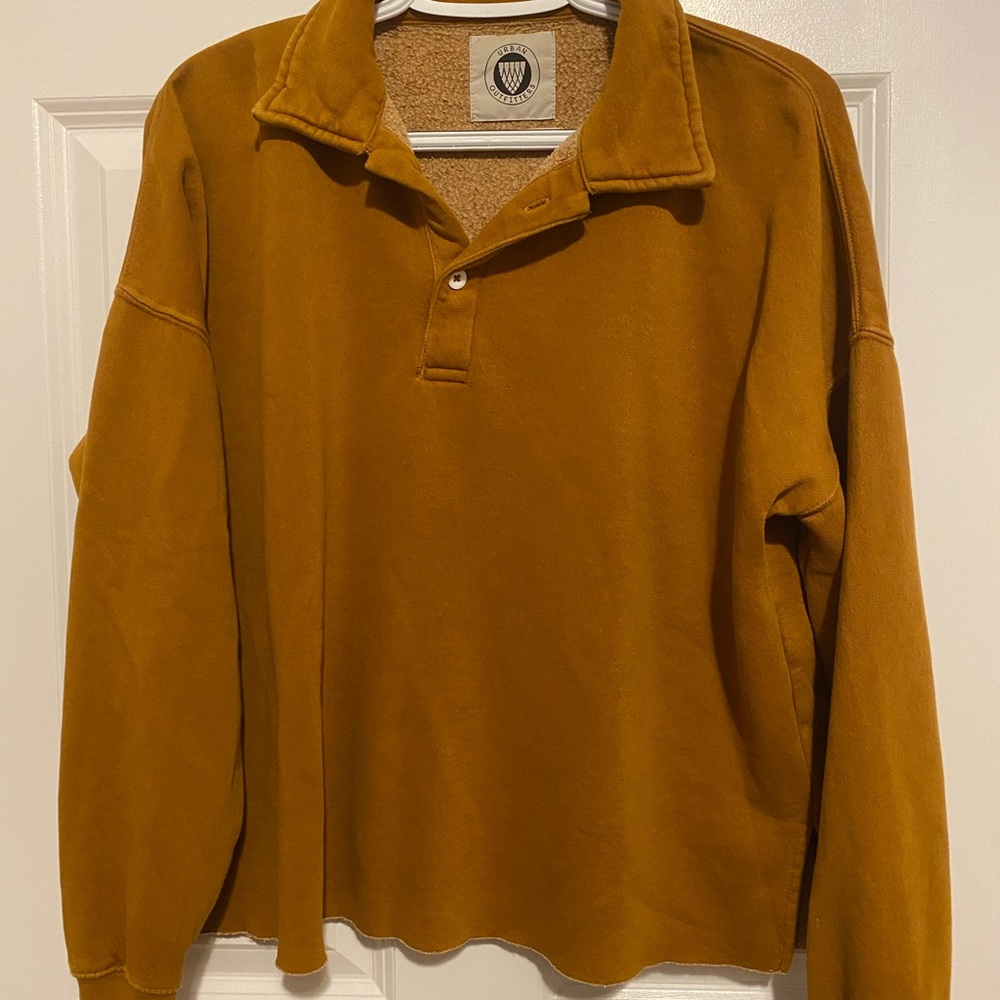 Long sleeve polo. Fleece like interior. Women’s